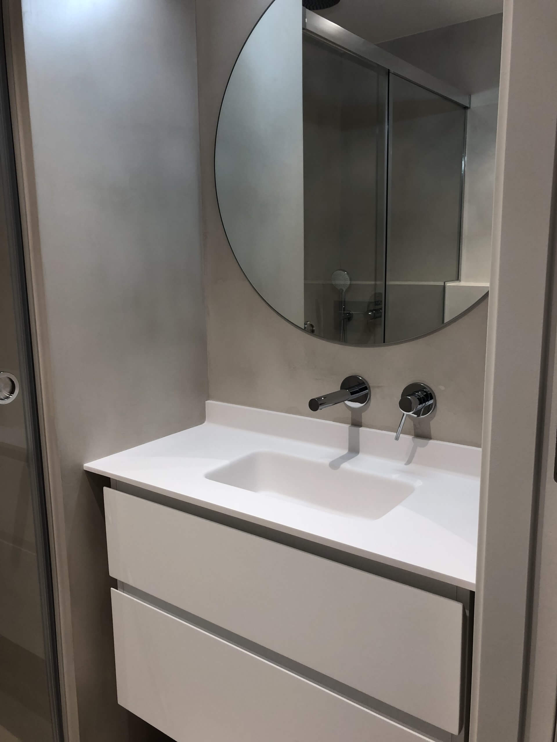 reforma del lavamanos de un baño